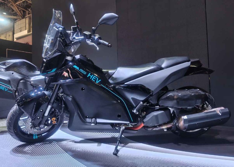 Unveiling Yamaha's Latest Hybrid and Electric Motorcycle Lineup ...